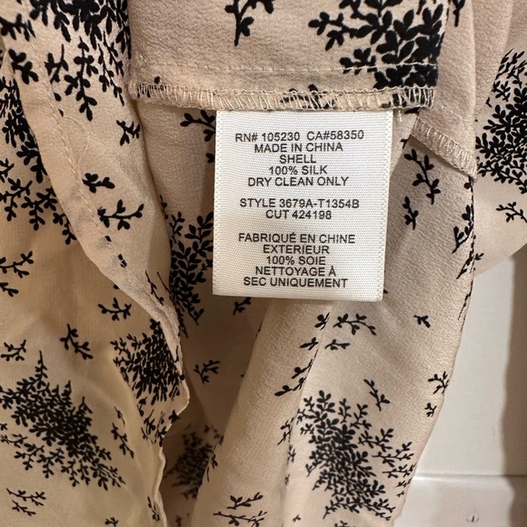 JOIE Deon B Floral Print Silk V-Neck Blouse Almond Women’s Size Small Boho - Picture 6 of 7